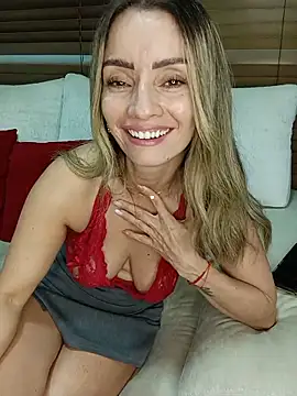 Loly_Horny webcam