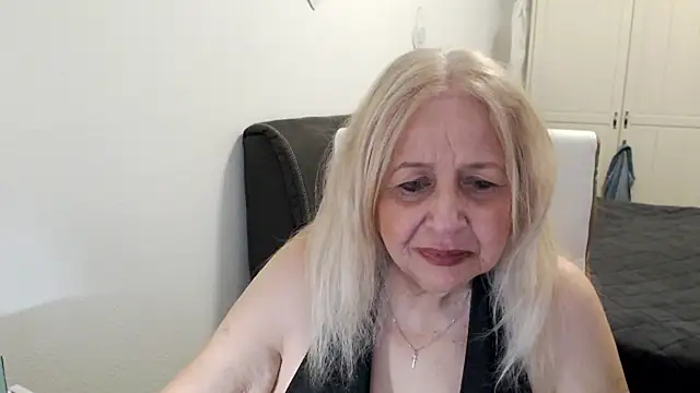 SusiLifeXXX webcam