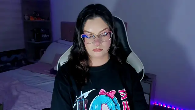 OphelianaRose33 webcam