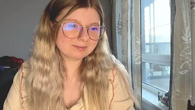 YukiBlush webcam