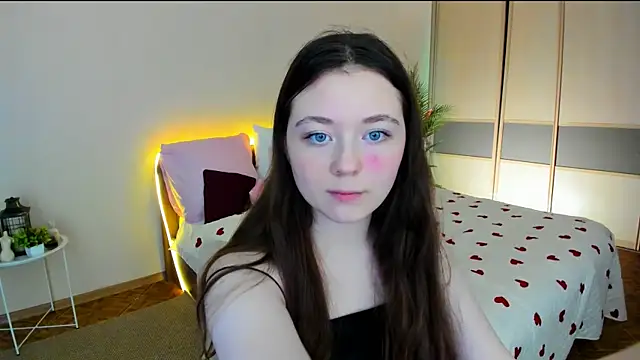 AlluringLookk webcam
