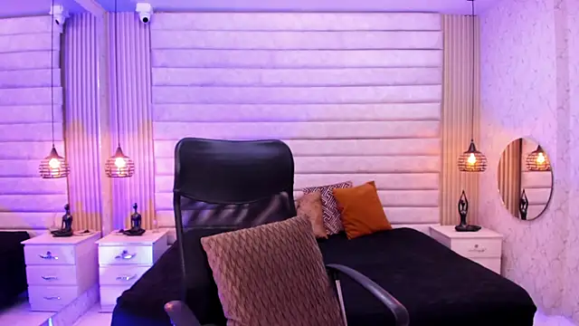 VictoriaaBlair webcam