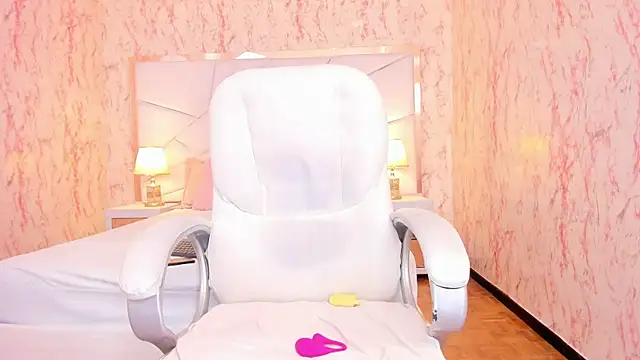 Emily_Whinfre webcam
