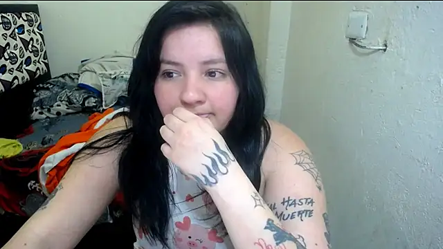 shopyymessyy webcam