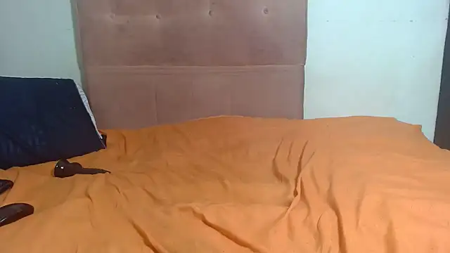 XxThunderThighs86 webcam