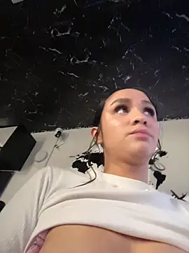 Isabella-Teen live cam