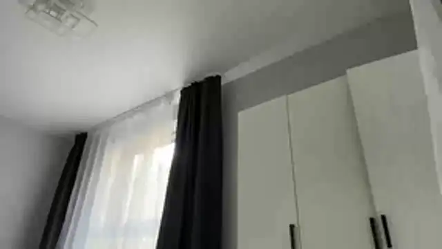 missevelynglow - MissEvelynGlow's free webcam - UK Sex Cams