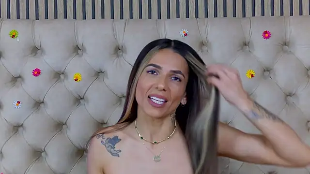 PlayfulShow webcam