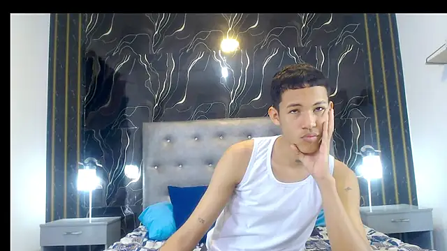 PhillipCox live cam