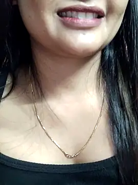 Wild-janvi webcam