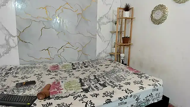 Nahomi_hot_77 webcam