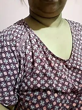 ravina_patil1 (F milf) - Kissing your lips
