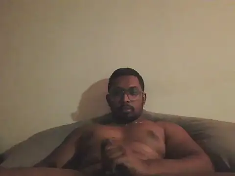 Straightchennaibull webcam