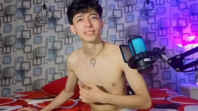 Twink_Sebas7 webcam