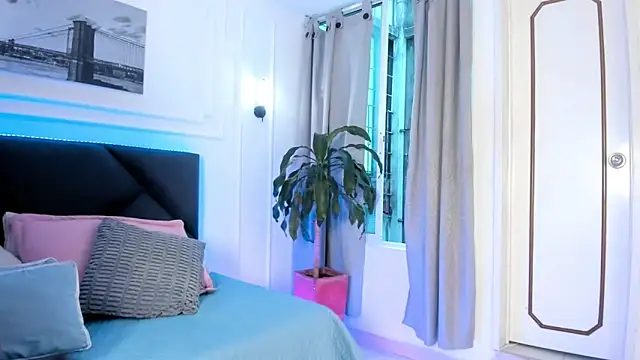 Raichell_sweet_curvy webcam
