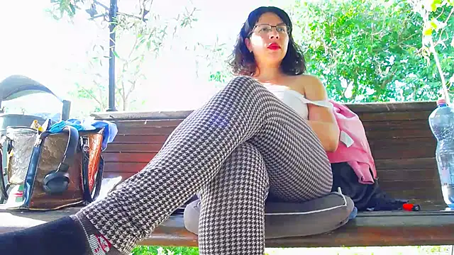 publicbiglabia (F milf) - Nympho--->Fuck me PUBLIC xo