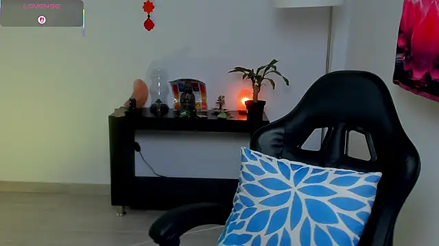 Sara_Charmy