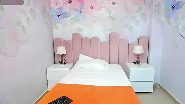 doll_skinny18 webcam