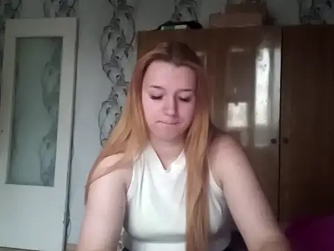 RaeannRoewe webcam