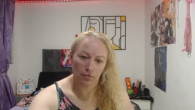 emperabigbootybigass webcam