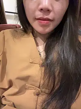 Bella_7777 webcam