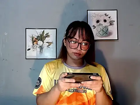 Asianblk_barbiedoll webcam