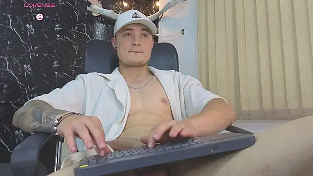 Alexander_ferre webcam