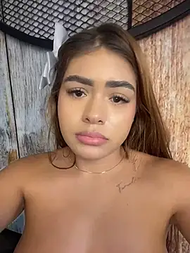 MayaMoanXXX webcam