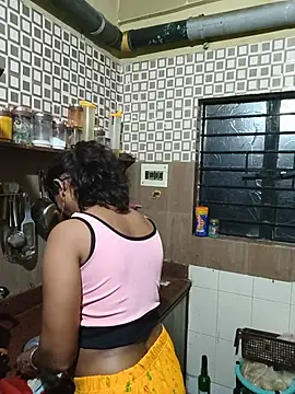 Lena_mahiyaa webcam