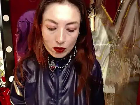 Queenscarlettsecret webcam