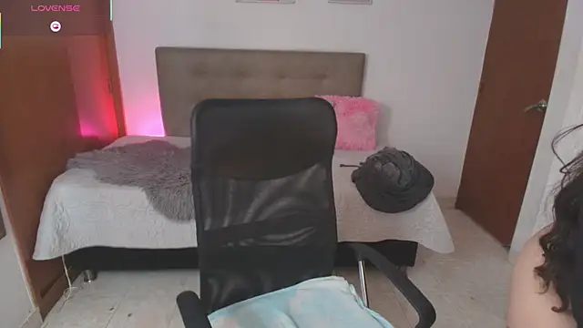 Miley_Baker webcam