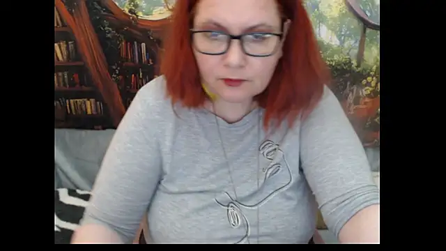 PlayfullMature webcam