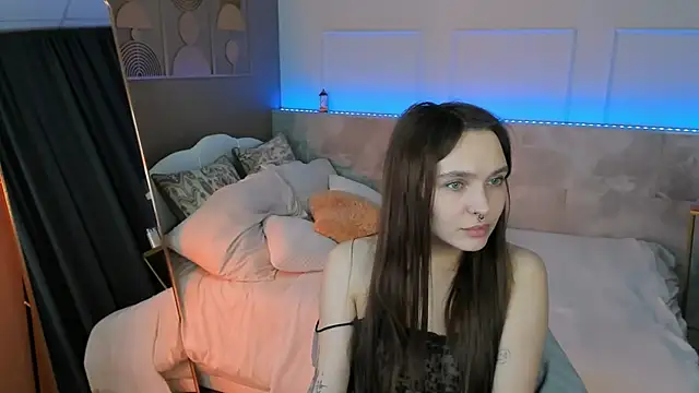 ChloeSunny webcam