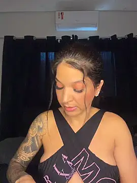 Biazinhabdsm webcam