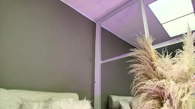 Zoee_8 webcam