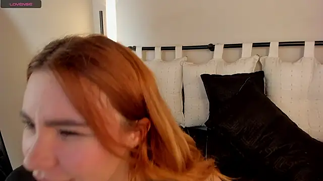 _zoe_3 webcam