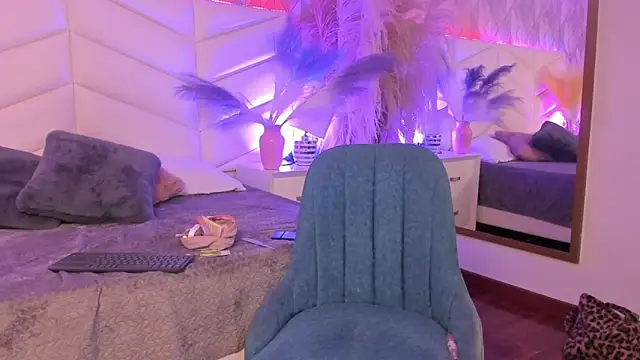 Nina_Ford_ webcam