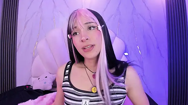 AliiceWonderland_ webcam