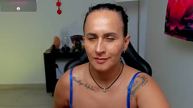 Sara_Charmy webcam