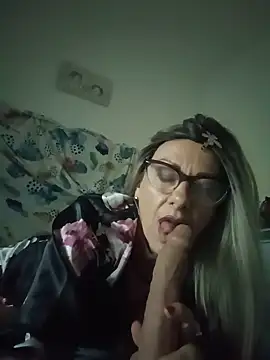 Deborha16 webcam