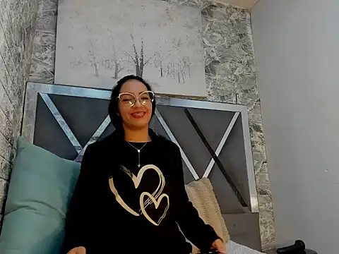 MiaDivineHYH webcam