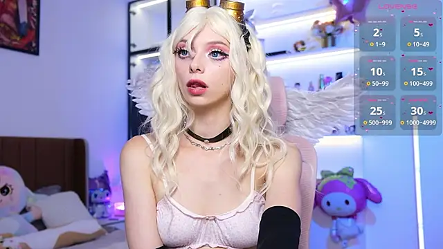 HolliWould_ webcam