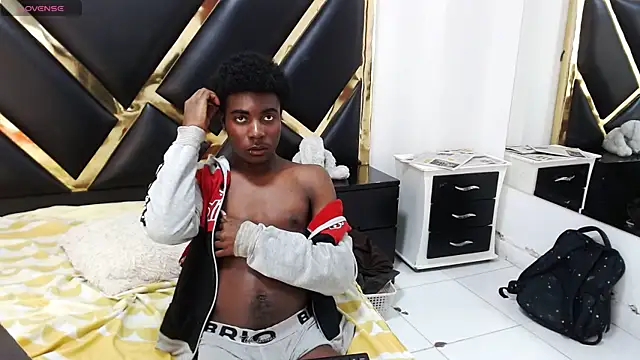 NoahJhonson69 webcam