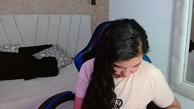 AliceSmity__ webcam