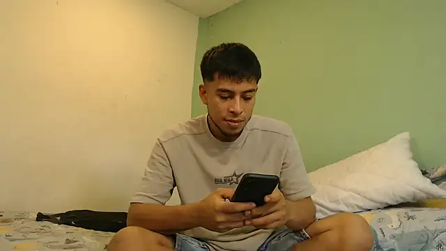 danielitopapuu - Danielitopapuu's free webcam - UK Sex Cams