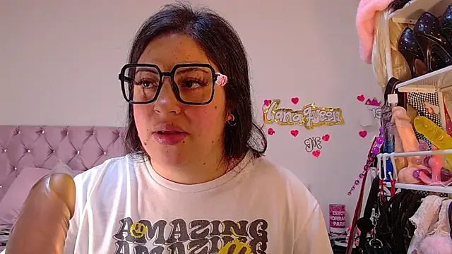 lanaqueen699 webcam