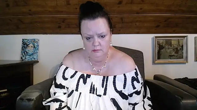 TiffanyMature webcam