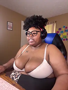 Chocolatebunnyxx96 webcam