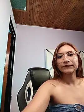 Leticia_Hinkley_ webcam