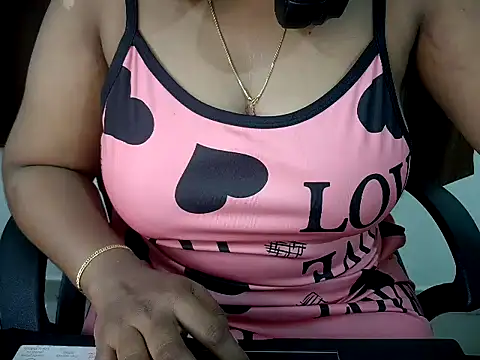 MALLU_WAVEZZZ webcam